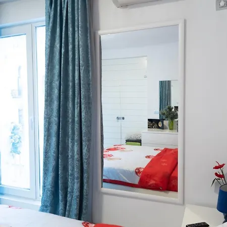 Apartment Blue Light Ultracentral