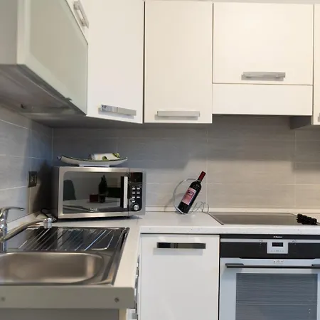 Blue Light Ultracentral *