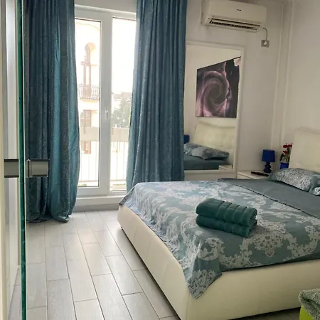 Apartment Blue Light Ultracentral *