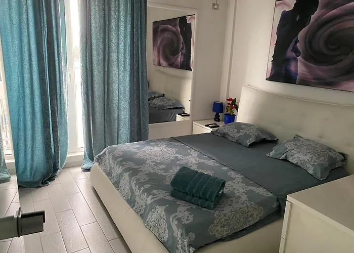 Blue Light Ultracentral Apartament *